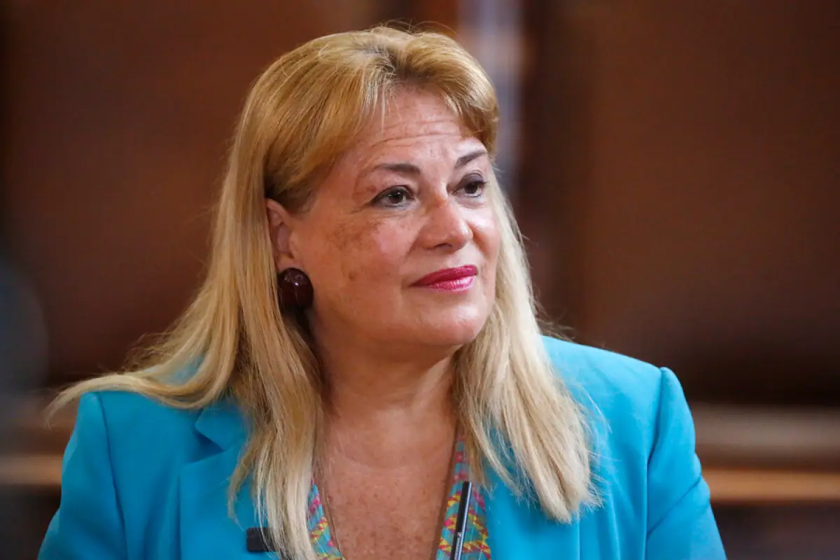 Ángela Vivanco, ATON