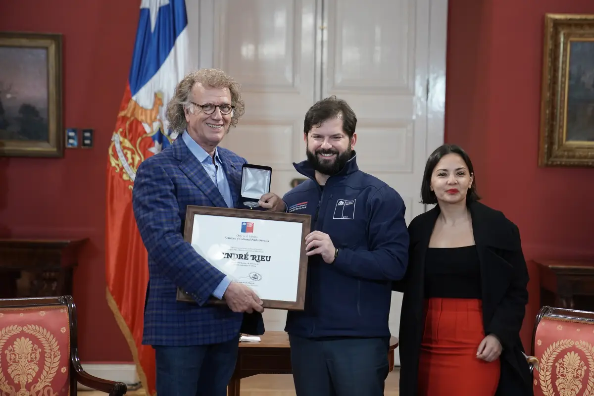 André Rieu con el Presidente Gabriel Boric y la Ministra Carolina Arredondo, Cedida