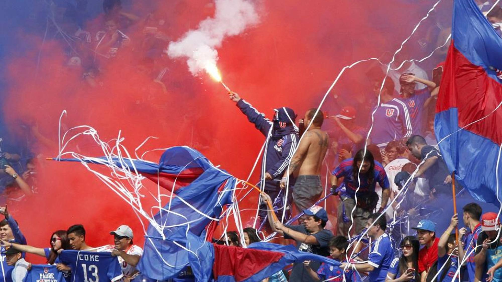 Reportaje sobre narcobarristas salpica a director de Azul Azul y jugadores de Universidad de Chile