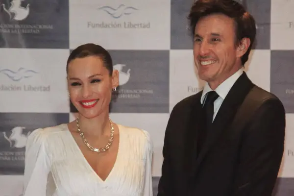 Pampita y Roberto García Moritán ,Redes Sociales