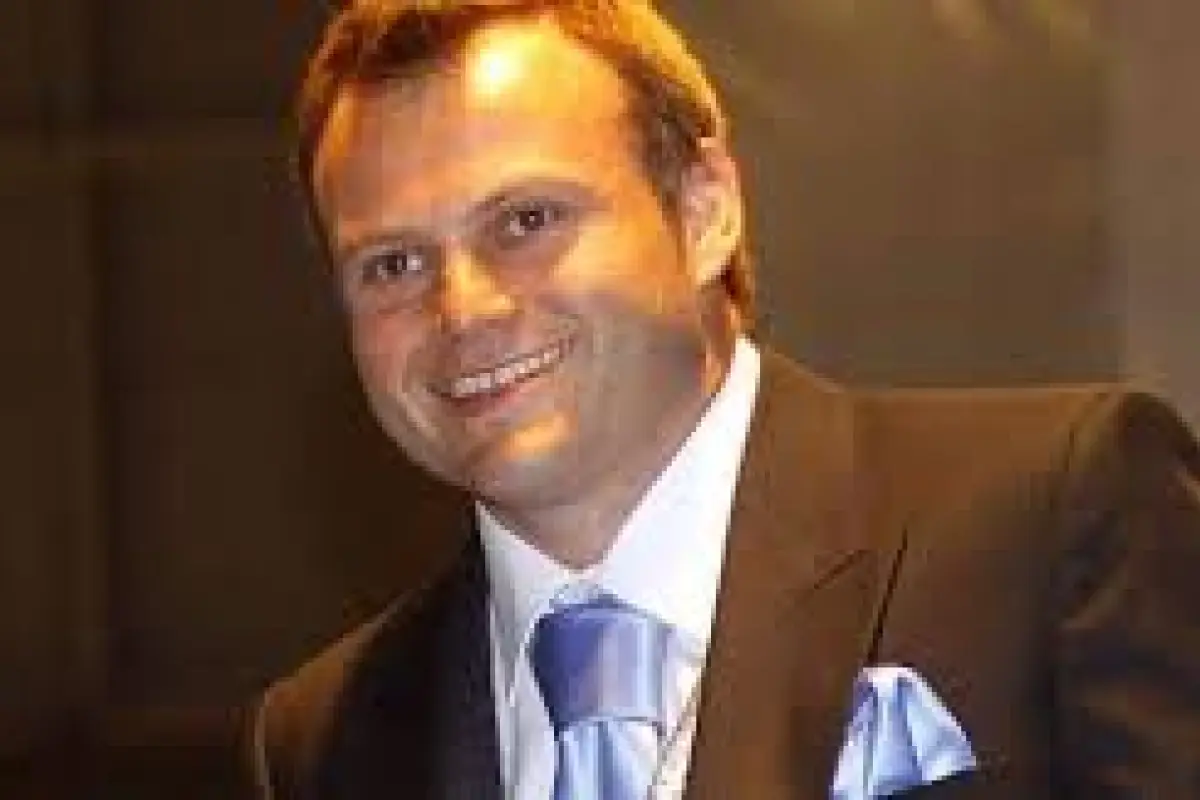 Roberto Bruce, Redes sociales