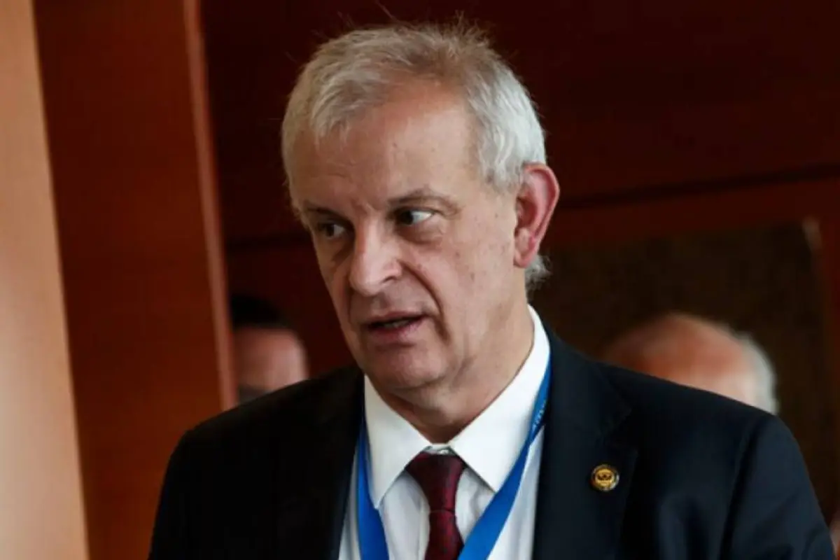 Xavier Armendáriz, Redes Sociales