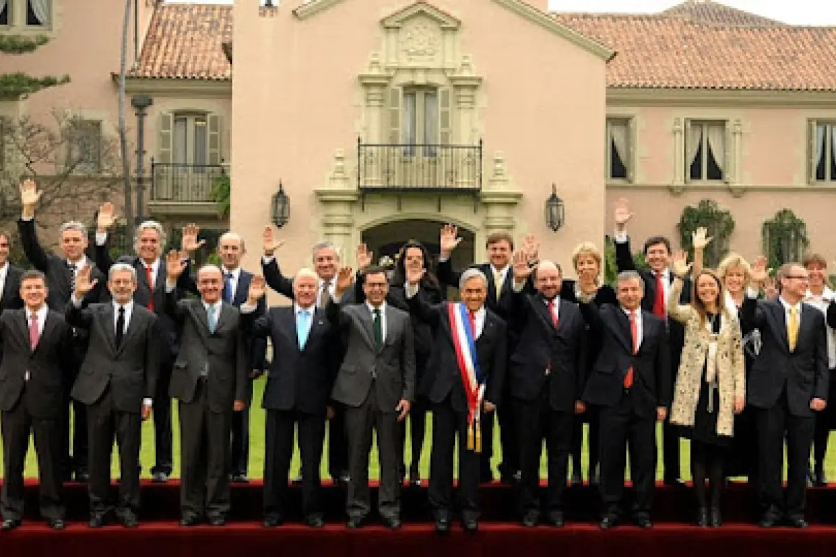 Ex ministro de Sebastián Piñera acusado de esclavitud , Redes sociales | Referencial