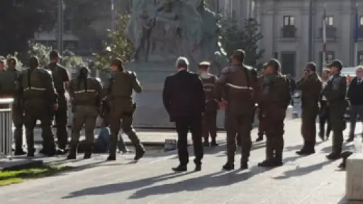 Hombre se quema a lo bonzo frente a Palacio de Tribunales, Redes sociales | X