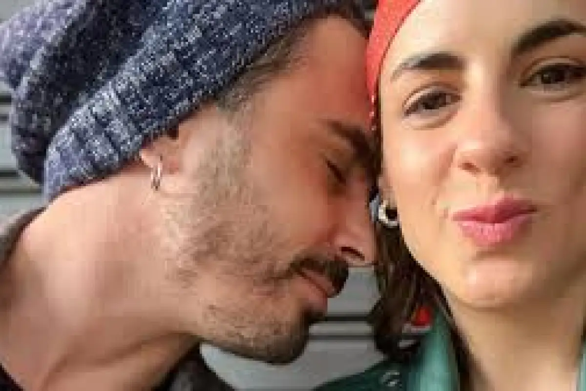 Nicolás Oyarzún y Carmen Zabala, Redes sociales