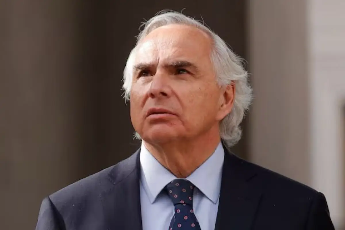 Andrés Chadwick renuncia a la UDI, Redes sociales | Referencial