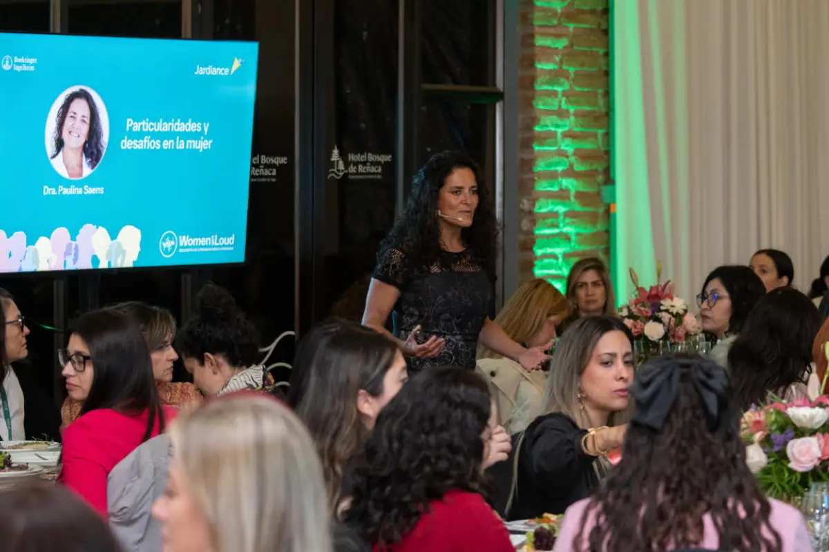 Woman Get Loud, Cedida 