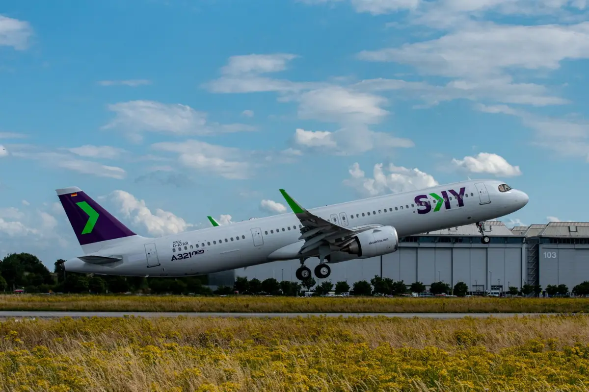 Sky Airline , Cedida