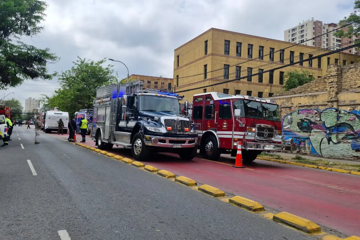Bomba molotov explotó al interior del INBA , Redes sociales | X