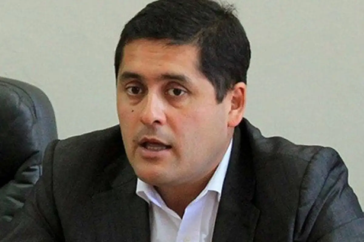 Mario Meza, alcalde de Linares, Redes sociales | Referencial