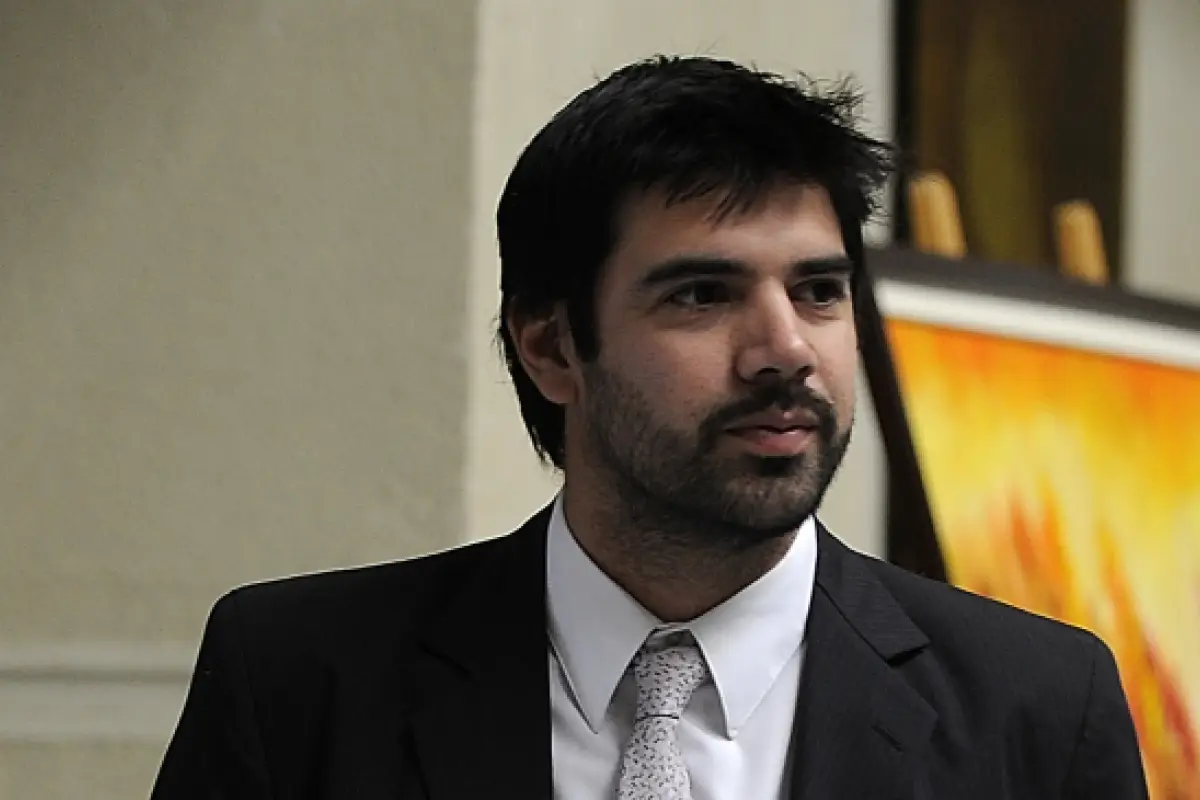 PDI allana oficina de diputado Joaquín Lavín León, Redes sociales | Referencial