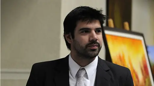 PDI allana oficina de diputado Joaquín Lavín León, Redes sociales | Referencial