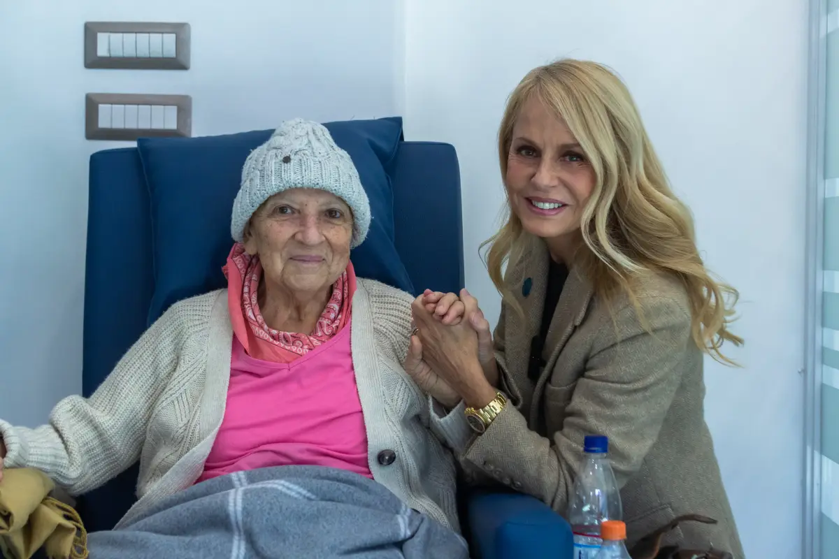 Fundación CARE, Cedida