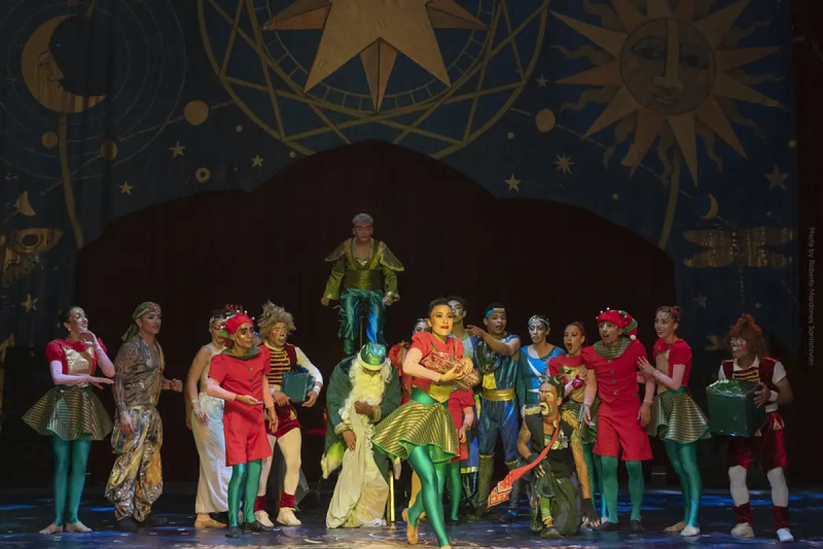 Christmas Show, Cedida