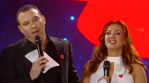 Julián Elfenbein y Priscilla Vargas, Redes sociales