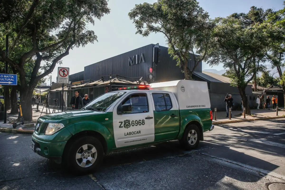 Bar MIA en Vitacura, Agencia Uno