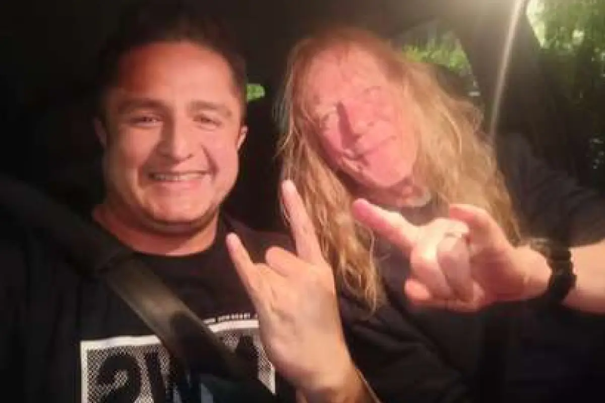 Conductor de Uber se sacó una foto con Janick Gers, Tik Tok