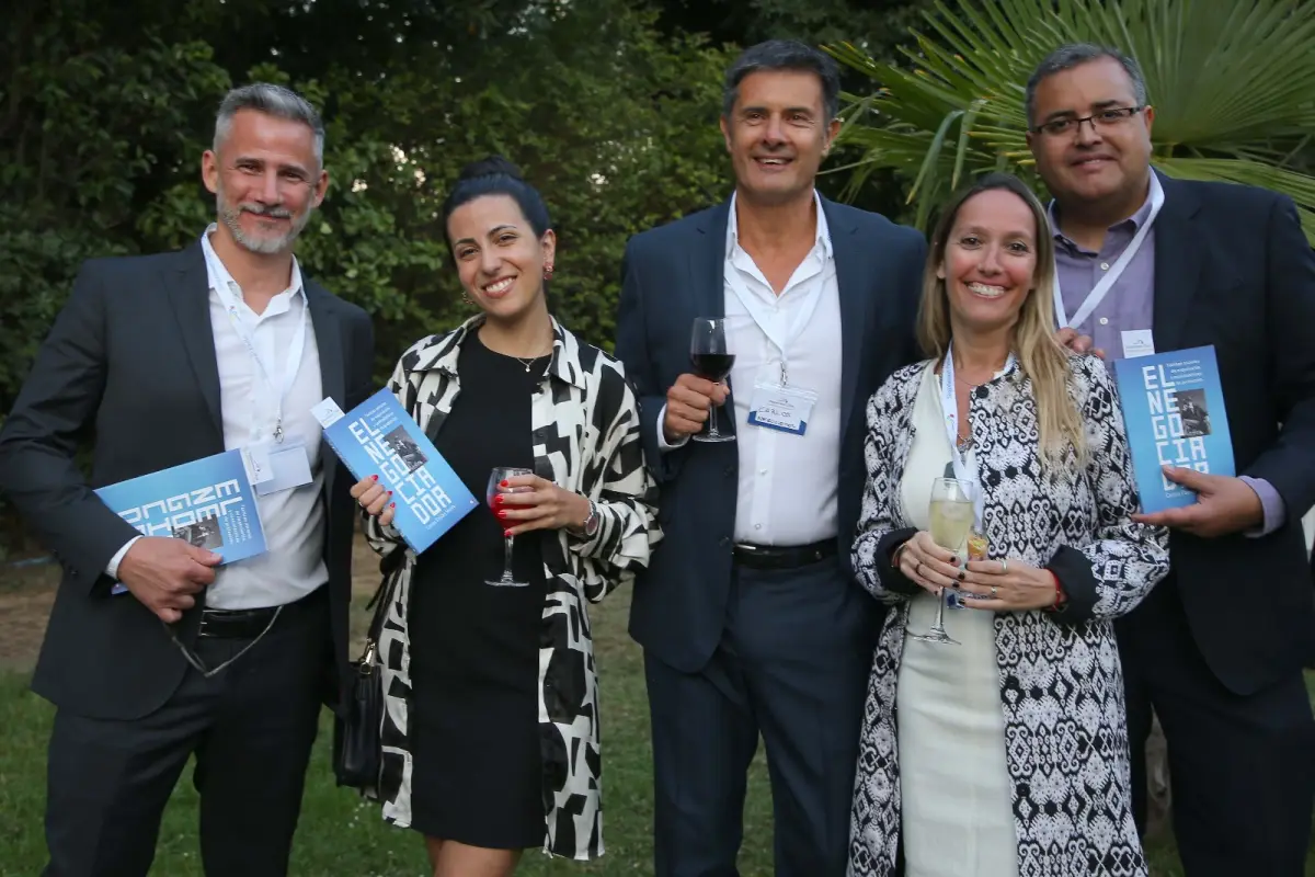 Negociemos! Chile, Juan Pablo Carmona Y