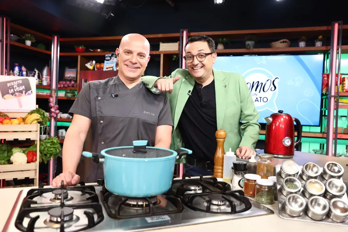 Somos un Plato, Juan Pablo Carmona Y.