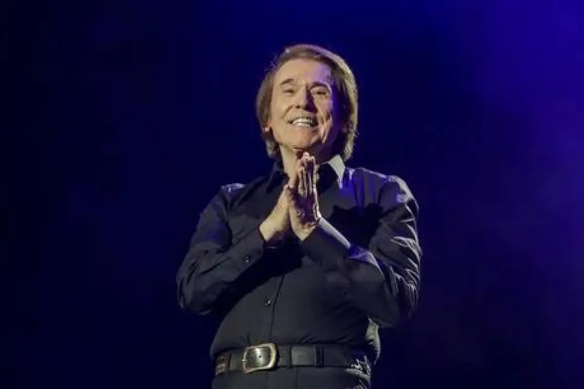 Raphael, Redes sociales