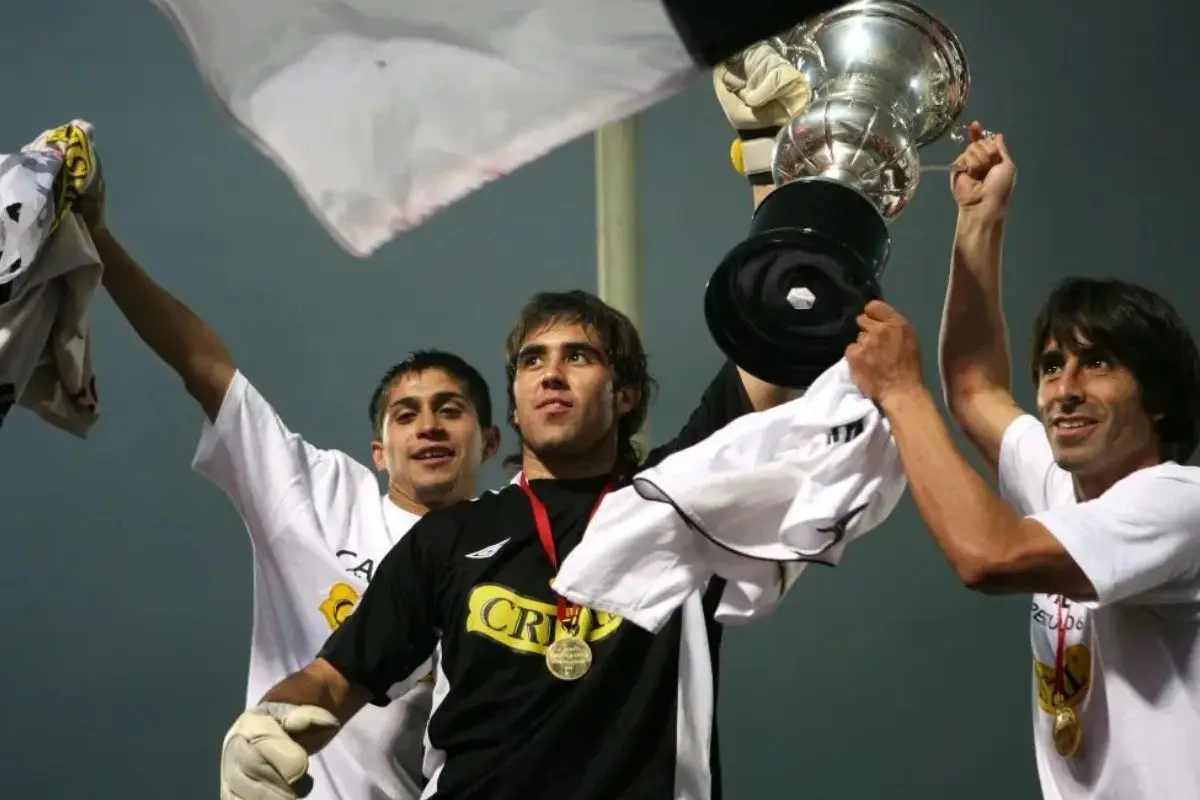 Claudio Bravo campeón con Colo Colo en 2006, Agencia Uno