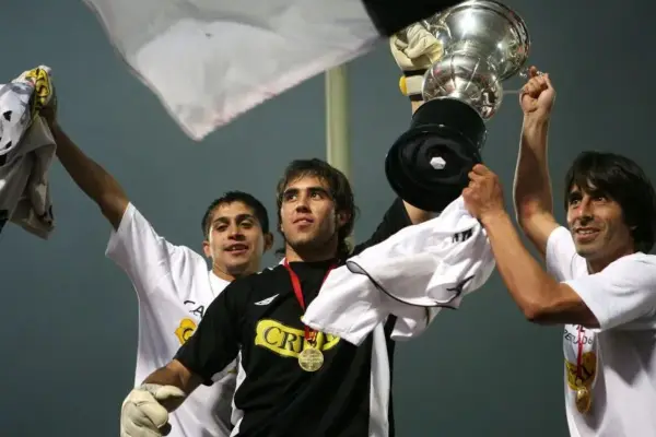 Claudio Bravo campeón con Colo Colo en 2006 ,Agencia Uno