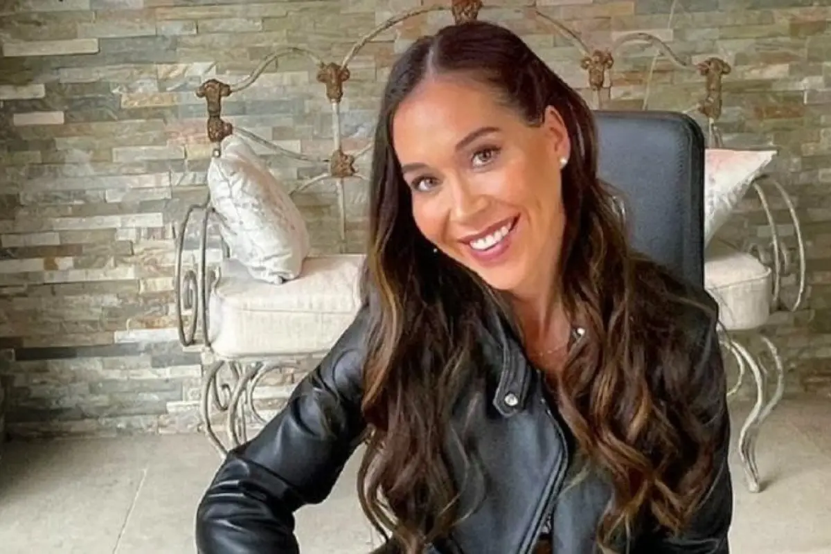 Vale Roth, Redes sociales