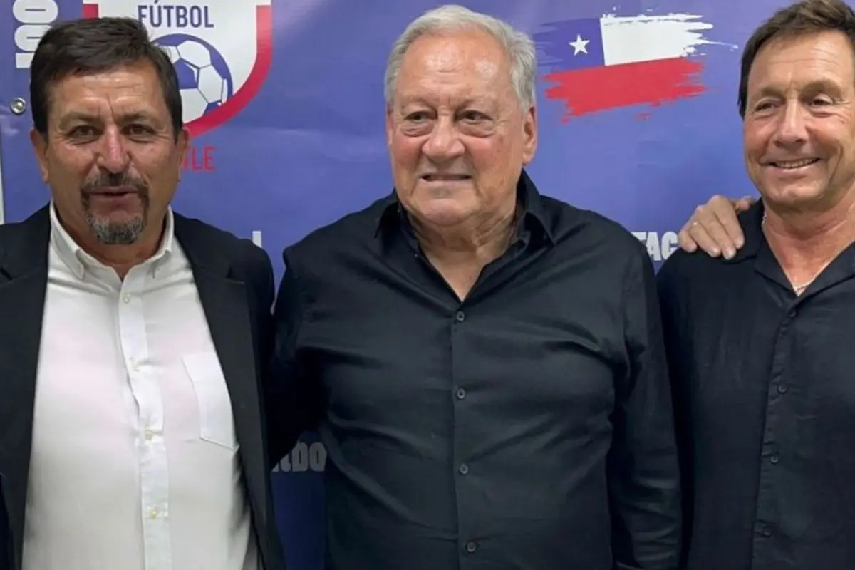 Arturo Salah junto al alcalde de Macul, Eduardo Espinoza, Cedida