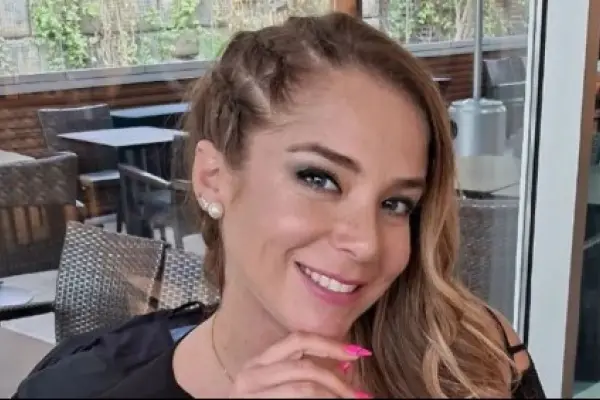 Francoise Perrot anuncia que contraerá matrimonio ,Redes sociales | Referencial