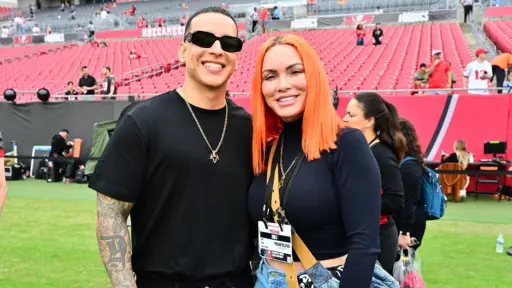 Daddy Yankee y su esposa, Redes sociales