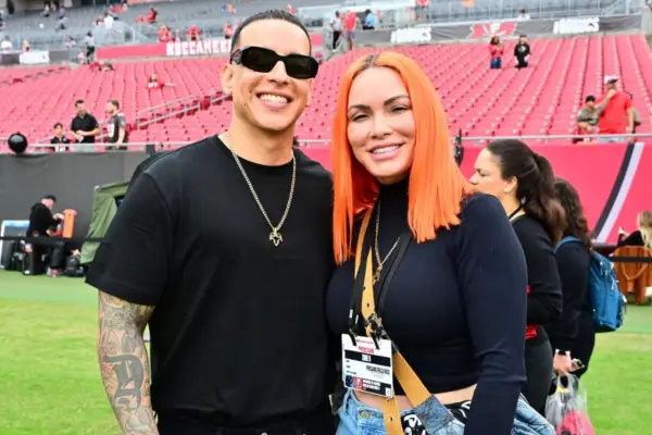 Daddy Yankee y su esposa ,Redes sociales