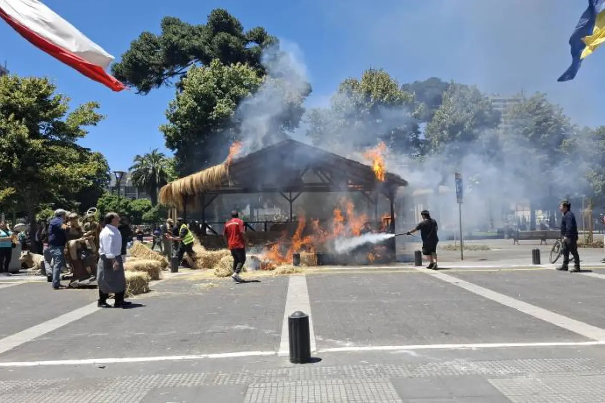 Incendio destruye pesebre en Concepción, Redes sociales | X