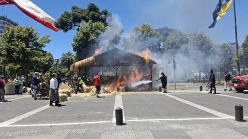 Incendio destruye pesebre en Concepción, Redes sociales | X