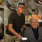 Alexis Sánchez saludó a adulto mayor de 100 años, Instagram