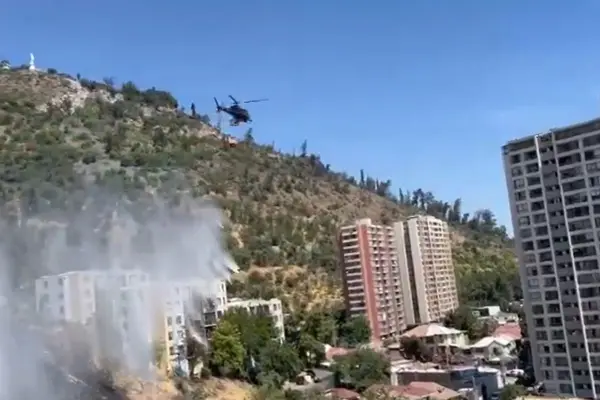 Incendio controlado en el Cerro San Cristóbal ,Captura