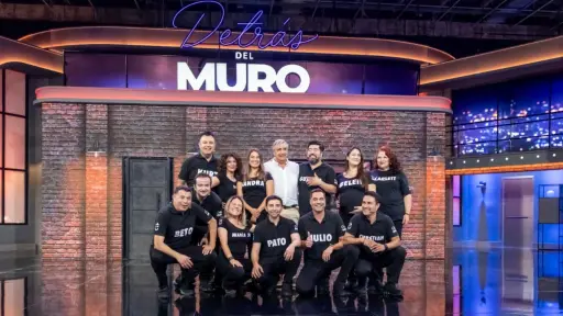 Detrás del Muro, Juan Pablo Carmona