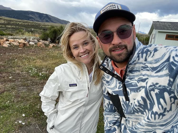 Reese Witherspoon en Chile - @robert.patagonico 