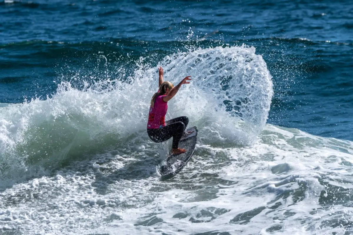 Surf en Reñaca, Cedida