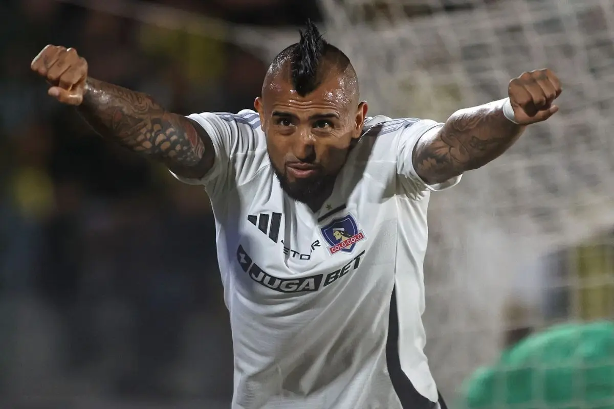 Arturo Vidal marcó el gol de Colo Colo en el 1-1 ante Peñarol, Instagram