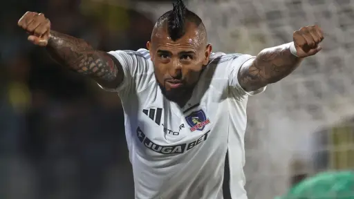 Arturo Vidal marcó el gol de Colo Colo en el 1-1 ante Peñarol, Instagram