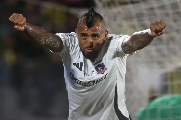 Arturo Vidal marcó el gol de Colo Colo en el 1-1 ante Peñarol ,Instagram