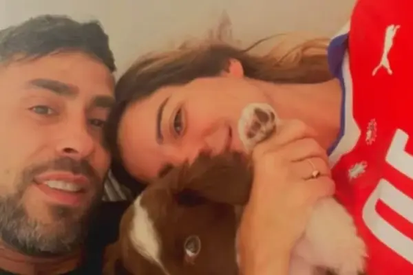 Este el paradero de Charly, el perrito que adoptó Jorge Valdivia con Maite Orsini ,Redes sociales | Referencial