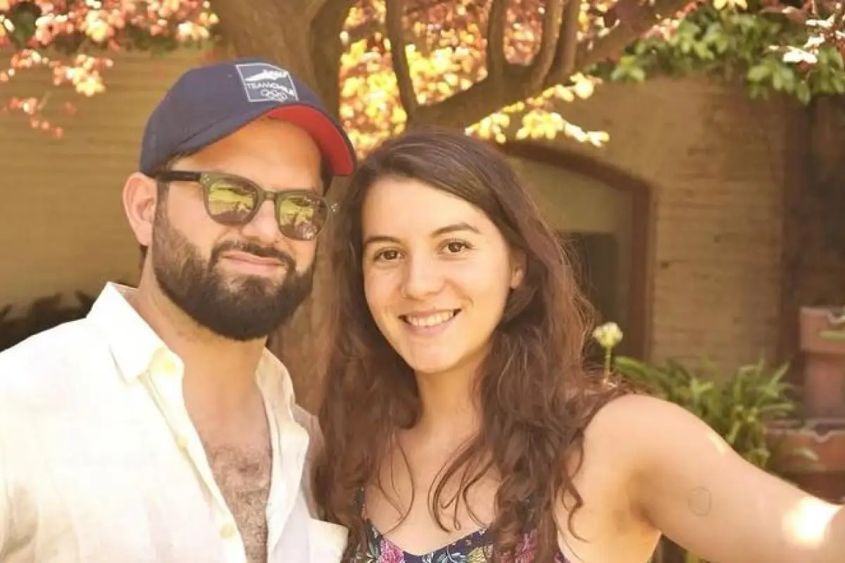 La romántica postal del Presidente Gabriel Boric y Paula Carrasco, Instagram | Gabriel Boric