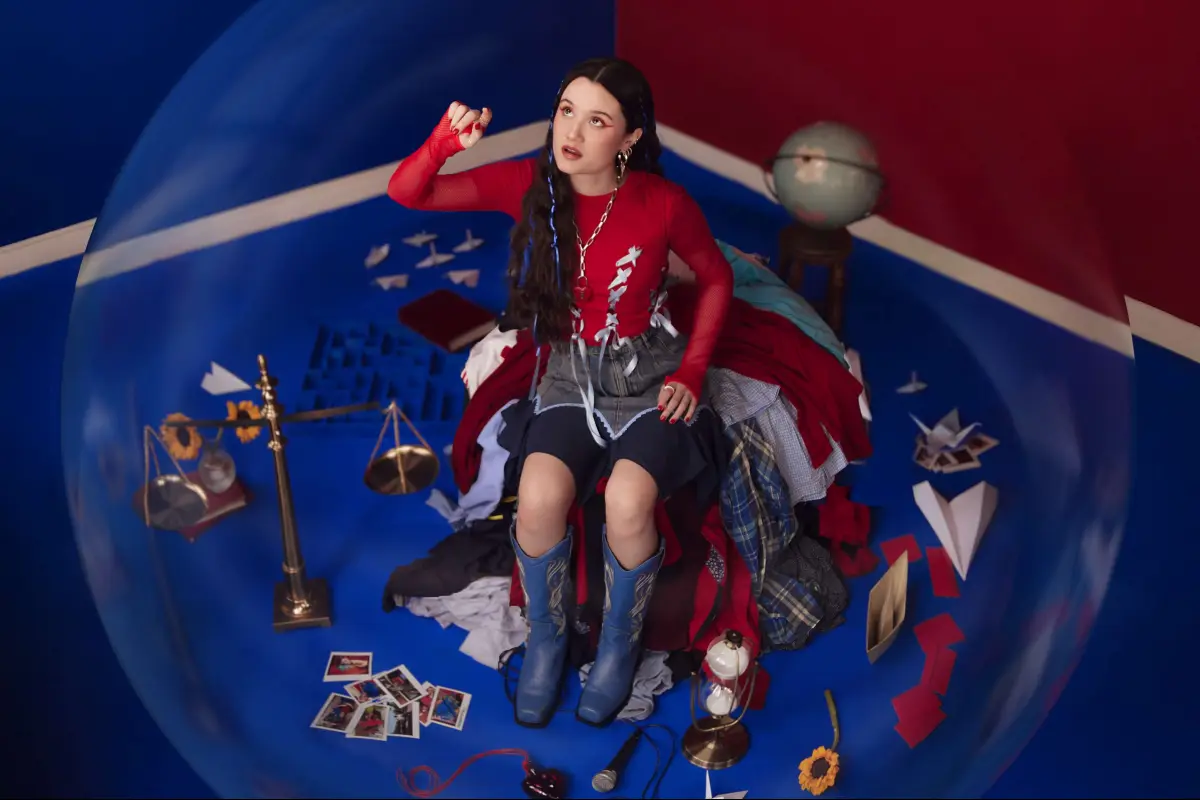 Joaquina y su álbum debut, Cedida