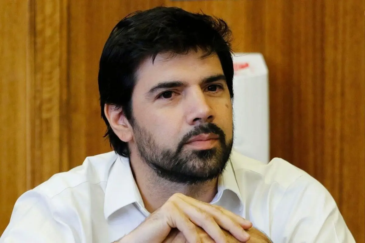 Joaquín Lavín León reconoció facturas falsas y devolvió  millones al Congreso, Agencia Uno