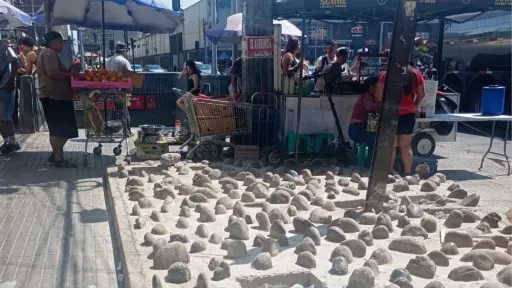 Las piedras en cementos se han transformado en obstáculos, Instagram