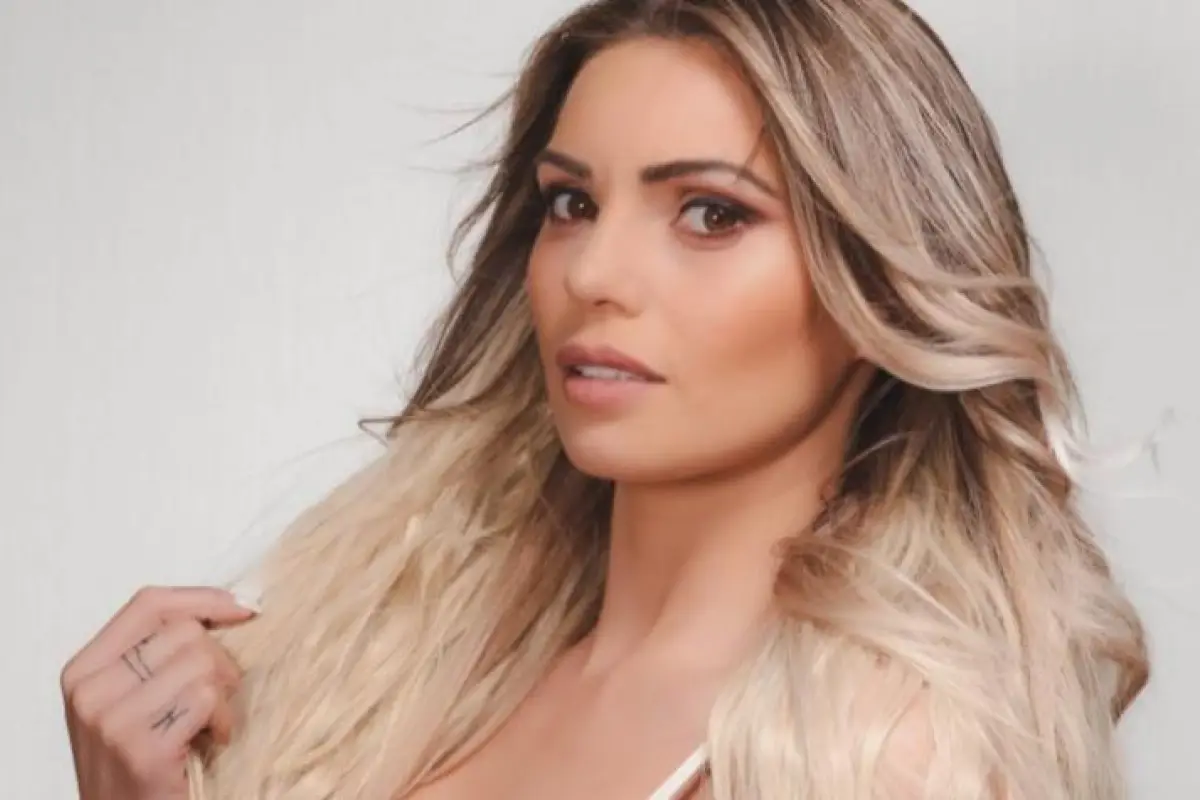 Faloon Larraguibel, Redes sociales