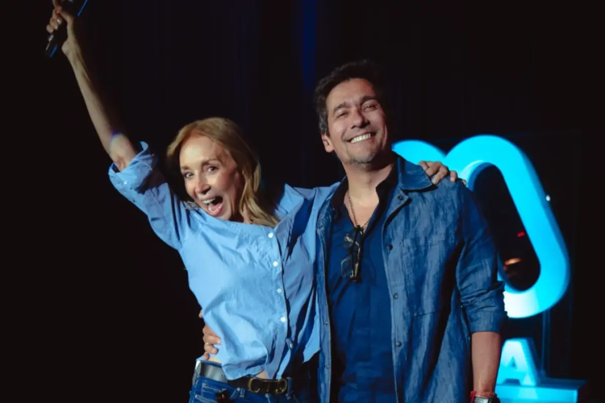 Karen Doggenweiler y Rafa Araneda, Mega