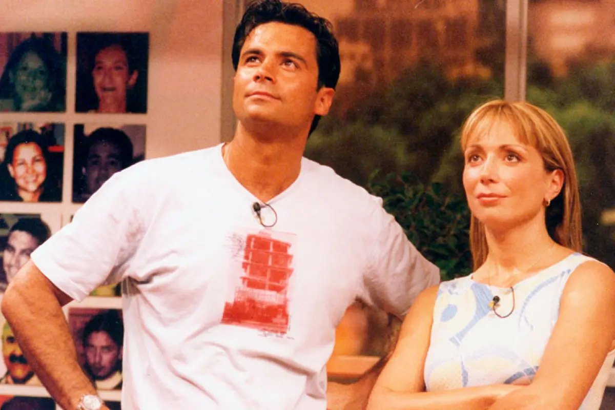 Karen Doggenweiler junto a Felipe Camiroaga , Redes sociales | TVN