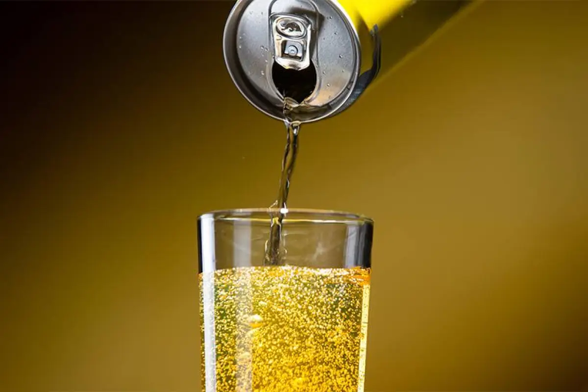 Los riesgos de las bebidas energéticas , Redes sociales | Referencial